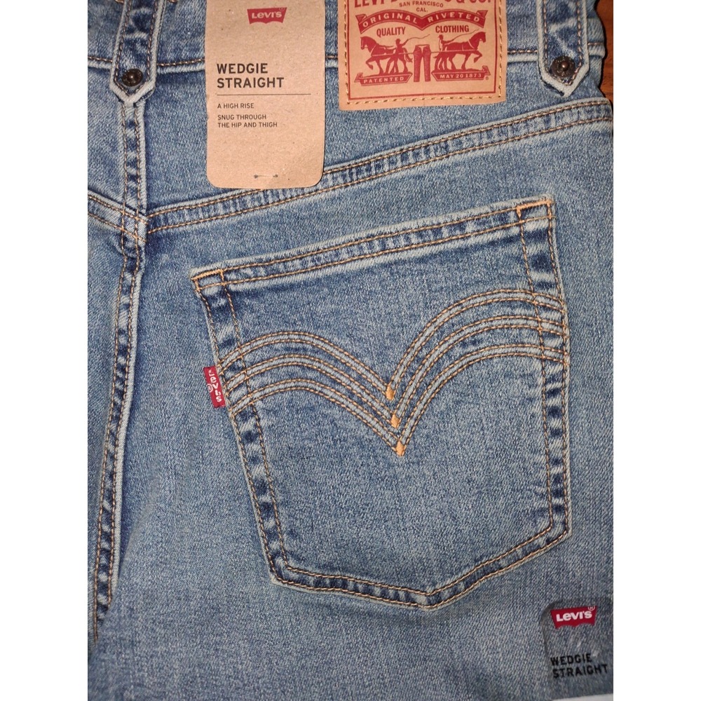 Women's Levi's Wedgie Straight Jeans 30x28 - Picture 5 of 6